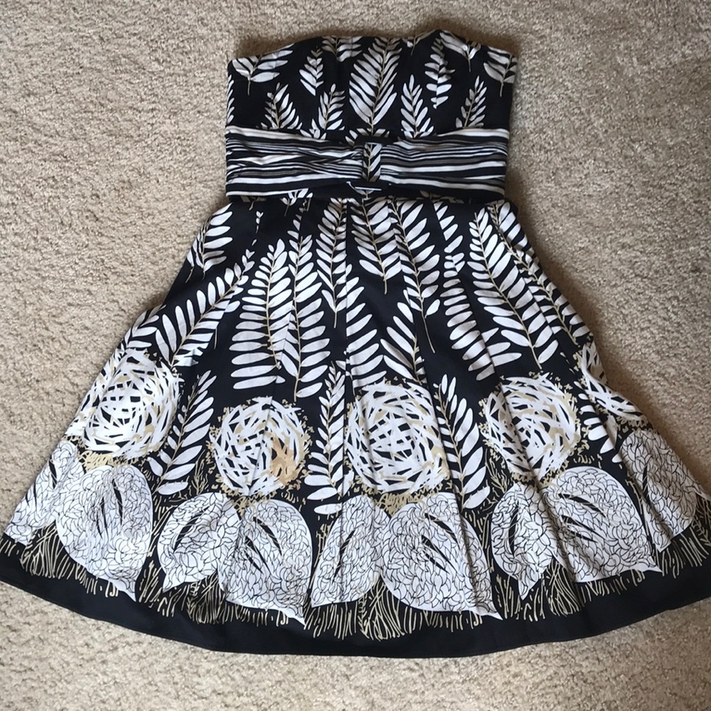 White House Black Market strapless dress